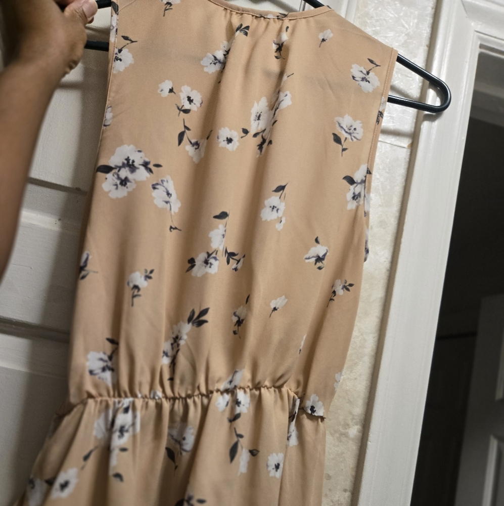 Womens Floral Sleeveless Wrap Top - Picture 2 of 5